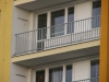 detail-balkonoveho-zabradli-cinzovniho-domu